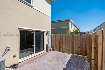 495 NE 5th Ln, Florida City, FL 33034 - Photo 10