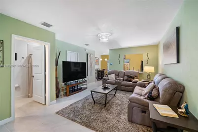 495 NE 5th Ln, Florida City, FL 33034 - Photo 14