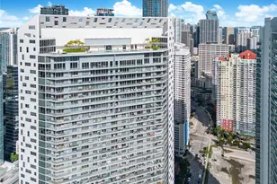 1300 Brickell Bay Dr, Miami, FL 33131 - Photo 18