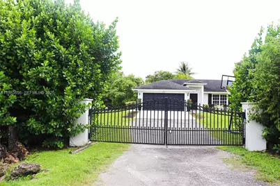 16930 W Mead Hill Dr, Loxahatchee, FL 33470 - Photo 2