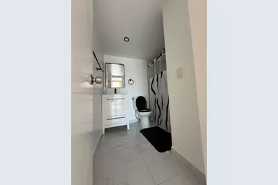 9180 Fontainebleau Blvd #401, Miami, FL 33172 - Photo 12