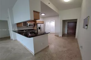 31 SE 5th St, Miami, FL 33131 - Photo 8