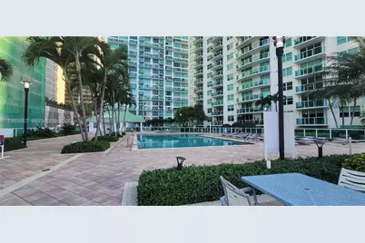 31 SE 5th St #1110, Miami, FL 33131 - Photo 46