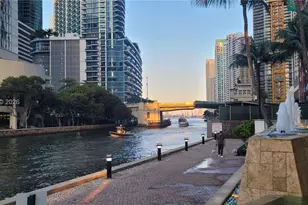 31 SE 5th St, Miami, FL 33131 - Photo 58