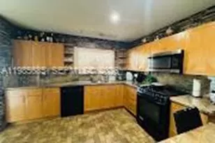 8140 W 12th Ave, Hialeah, FL 33014 - Photo 10