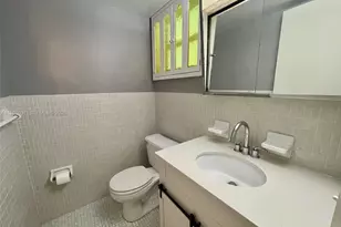 1000 Hillcrest Ct, Hollywood, FL 33021 - Photo 12