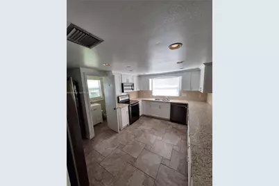5525 SE Ault Ave, Stuart, FL 34997 - Photo 10