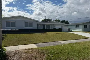 19020 SW 91st Ave, Cutler Bay, FL 33157 - Photo 2
