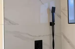 601 Ives Dairy Rd, Miami, FL 33179 - Photo 4