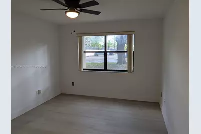 601 Ives Dairy Rd #103-8, Miami, FL 33179 - Photo 30