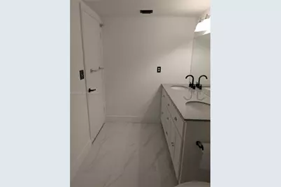 601 Ives Dairy Rd #103-8, Miami, FL 33179 - Photo 6