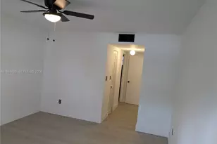 601 Ives Dairy Rd, Miami, FL 33179 - Photo 18