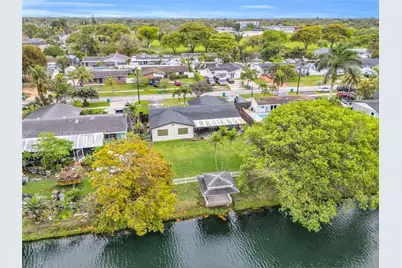 19030 Bel Aire Dr, Cutler Bay, FL 33157 - Photo 2
