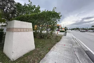 10900 SW 104th St, Miami, FL 33176 - Photo 40