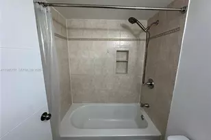 10900 SW 104th St, Miami, FL 33176 - Photo 16