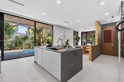 234 SW 22nd Rd, Miami, FL 33129 - Photo 16