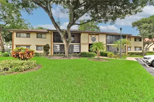 10959 W Clairmont Cir, Tamarac, FL 33321 - Photo 4
