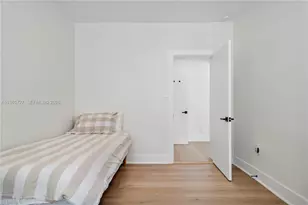 10801 Peachtree Dr, Miami, FL 33161 - Photo 30