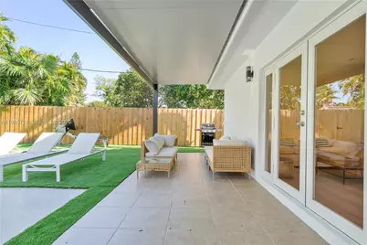 10801 Peachtree Dr, Miami, FL 33161 - Photo 30