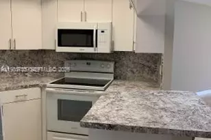 8353 Lake Dr, Doral, FL 33166 - Photo 44