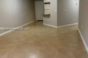 8353 Lake Dr, Doral, FL 33166 - Photo 32