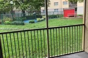 8353 Lake Dr, Doral, FL 33166 - Photo 42