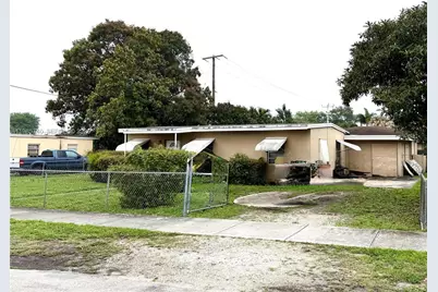 2455 NW 158th St, Miami Gardens, FL 33054 - Photo 2