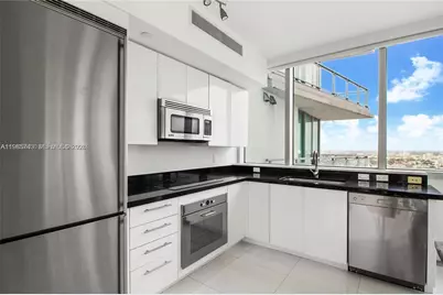 92 SW 3rd St #2510, Miami, FL 33130 - Photo 4