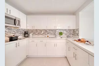 2301 Collins Ave #311, Miami Beach, FL 33139 - Photo 12