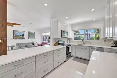 2506 NE 30th St, Fort Lauderdale, FL 33306 - Photo 10