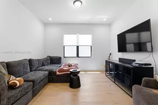 21135 Tangelo Tree Dr, Boca Raton, FL 33434 - Photo 6