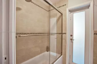 13110 SW 104th Ave, Miami, FL 33176 - Photo 32