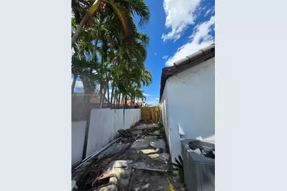 710 SW 99th Ct Cir, Miami, FL 33174 - Photo 50