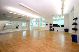 1900 N Bayshore Dr, Miami, FL 33132 - Photo 18