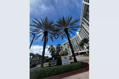 10275 Collins Ave #1104, Bal Harbour, FL 33154 - Photo 2