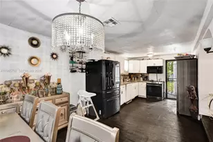 1675 NE 160th St, North Miami Beach, FL 33162 - Photo 22