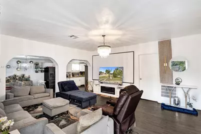 1675 NE 160th St, North Miami Beach, FL 33162 - Photo 6