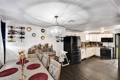 1675 NE 160th St, North Miami Beach, FL 33162 - Photo 16