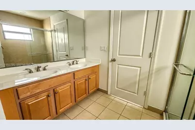 470 NE 194th Ter #470, Miami, FL 33179 - Photo 16