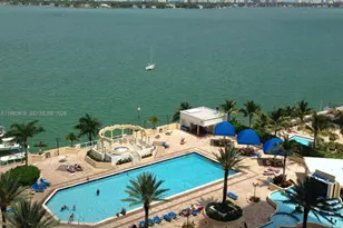 7601 E Treasure Dr, North Bay Village, FL 33141 - Photo 26