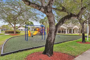 1208 NW 170th Ave, Pembroke Pines, FL 33028 - Photo 36