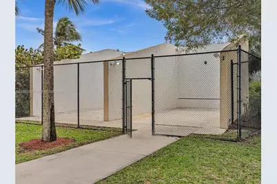 1208 NW 170th Ave, Pembroke Pines, FL 33028 - Photo 36