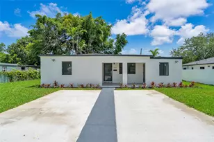 1010 NE 140th St, North Miami, FL 33161 - Photo 2