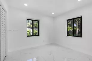 1010 NE 140th St, North Miami, FL 33161 - Photo 12