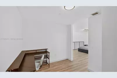 300 S Biscayne Blvd #L-1210, Miami, FL 33131 - Photo 42