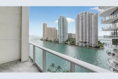 300 S Biscayne Blvd #L-1210, Miami, FL 33131 - Photo 46