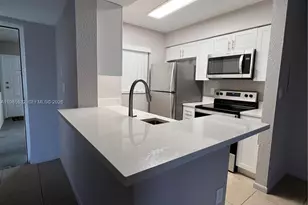 2881 N Oakland Forest Dr, Oakland Park, FL 33309 - Photo 6