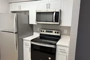 2881 N Oakland Forest Dr, Oakland Park, FL 33309 - Photo 4