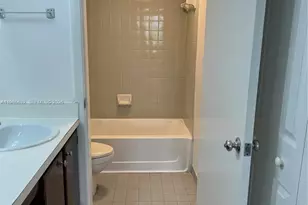 2881 N Oakland Forest Dr, Oakland Park, FL 33309 - Photo 12