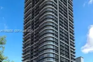 121 NE 5th St, Miami, FL 33132 - Photo 8